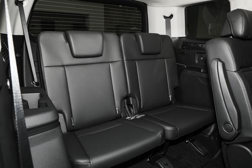 搭2.0T+8AT，还配“女王副驾”+12个BOSE音响，带你看韩系方盒子