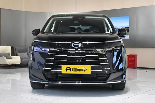 中型MPV定位，轴距却有2930mm，多角度解析广汽传祺E8！