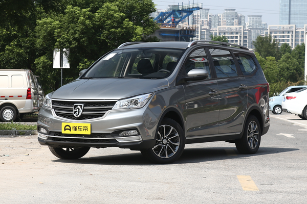 宝骏730 2019款 1.5L 手动时尚型 7座 国VI厂商_基本信息图