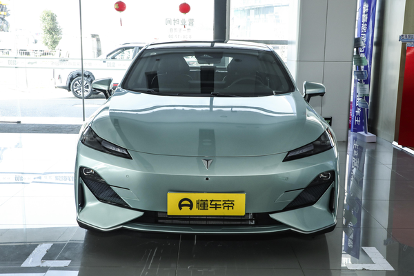 深蓝SL03 2025款 140 增程精英型充电时间(小时)_基本信息图