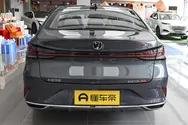 贯穿式LED尾灯