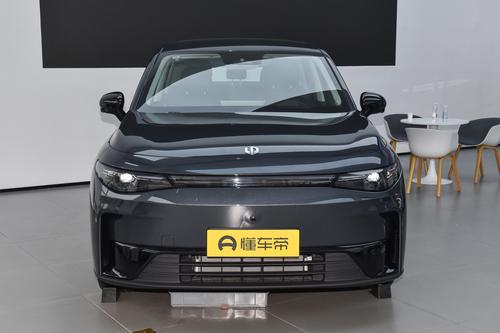 零跑C10 2024款 530舒享版，售价13.88万，适合家用？