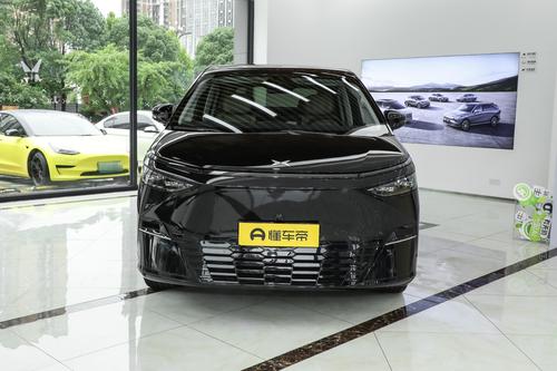 小鹏X9：中大型MPV，七座布局，0首付0利息，表现如何？