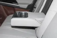 第二排中央扶手