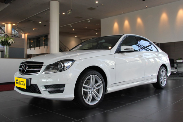 奔驰C级 2013款 C 260 时尚型 Grand Edition厂商_基本信息图