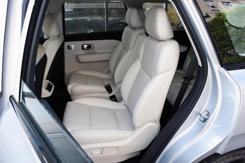 平替理想L8，这SUV售价17.98万，增程大6座+高阶智驾，还有长续航