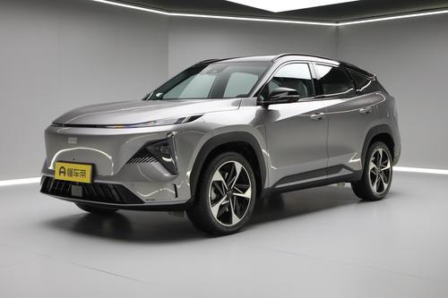 实拍银河L7，全新车标+三屏联动，最大续航1370km，还配女王副驾