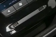 后排USB接口