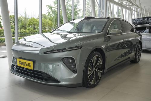 售42.8万，配双电机四驱+空气悬挂，3.4s破百，香吗？