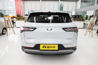 ​  五菱又出神车，纯电续航510km带快充，大5座SUV，11万多就能买！图3