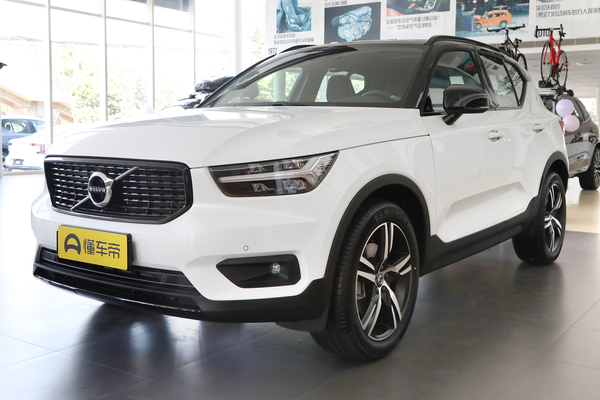 沃尔沃XC40 2020款 T4 四驱智雅运动版厂商_基本信息图