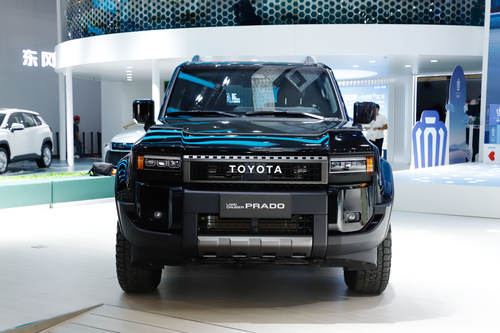 混动加持性能不输3.0T发动机，新款丰田普拉多顶配实力如何？