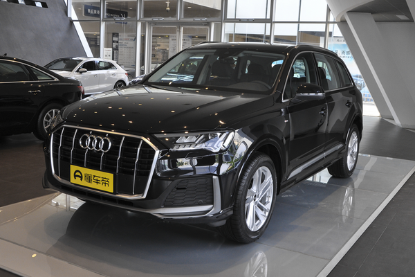 奥迪Q7 2022款 45 TFSI quattro S line运动型变速箱_基本信息图