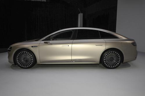 看腻了“56E”？不妨看看这款，25个音响+可调空悬，空间大又智能