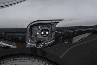 华为又打高端局！乾崑智驾3.0+魔毯空悬，还有昆仑增程，能行不？图5