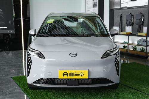 13万级纯电SUV对比，AION Y续航多100km，你选谁？