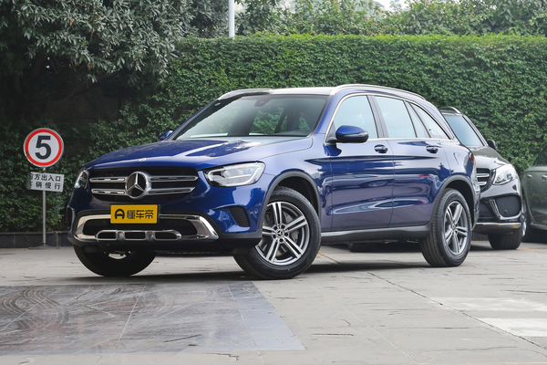 奔驰GLC 2022款 GLC 260 L 4MATIC 动感型第二排座椅局部调节_座椅配置图