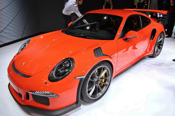 保时捷911 2015款 GT3 RS前轮胎规格尺寸_车轮/制动图