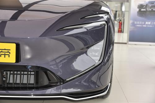 开局不错！阿维塔12大定突破6700辆，新车产品力真的好吗？