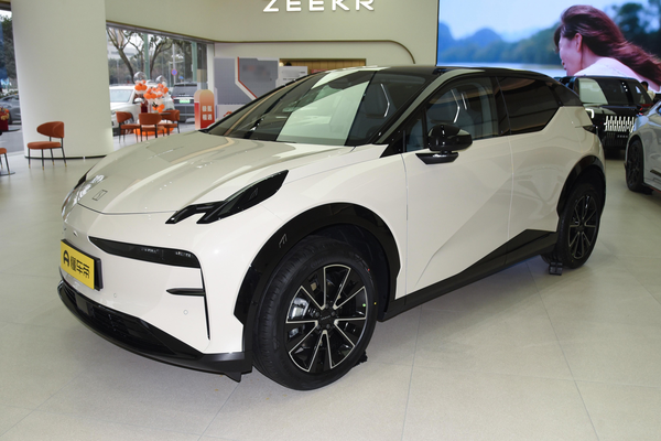 ZEEKR X 2024款 四座后驱版充电时间(小时)_基本信息图