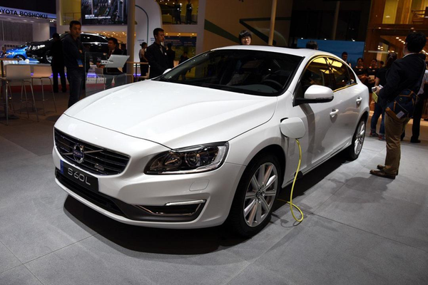 沃尔沃S60 PHEV 2018款 S60L E驱混动 T6进取版厂商_基本信息图