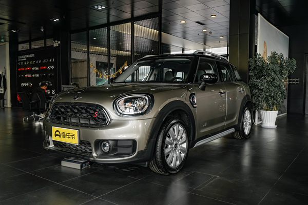 MINI COUNTRYMAN 2019款 2.0T COOPER S ALL4 经典派后雨刷_玻璃/后视镜图