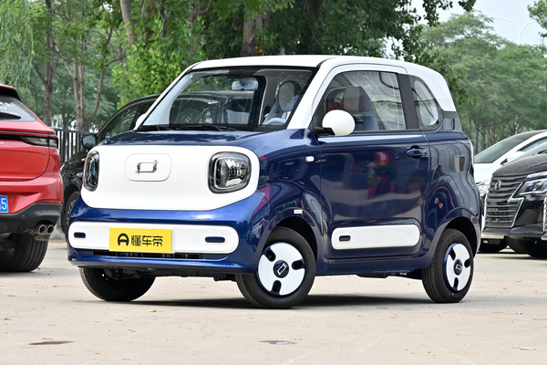 奔腾小马 2024款 122km 萌趣马电动车窗_玻璃/后视镜图