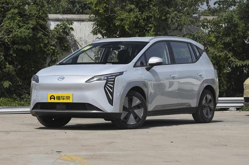 新能源SUV市场生力军，后排空间宽敞，作为家用车型AION Y咋样？