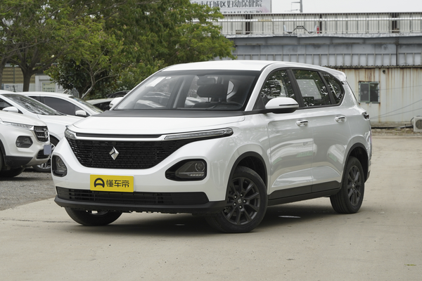宝骏RM-5 2019款 1.5L CVT 24小时在线精英型 5座厂商_基本信息图