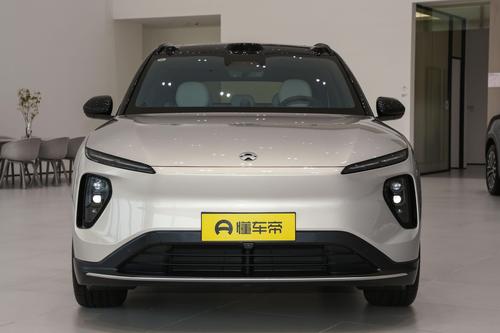 宝马X3压力大了，这车4.5s破百+CDC悬挂，搭4颗Orin X芯片，香吗？