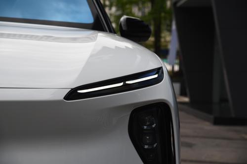 30万预算买纯电SUV，别忘了看看这款，4.5s破百，配激光雷达