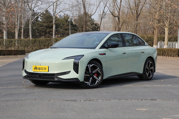 红旗EH7 2024款 760 Pro+ 四驱版厂商_基本信息图