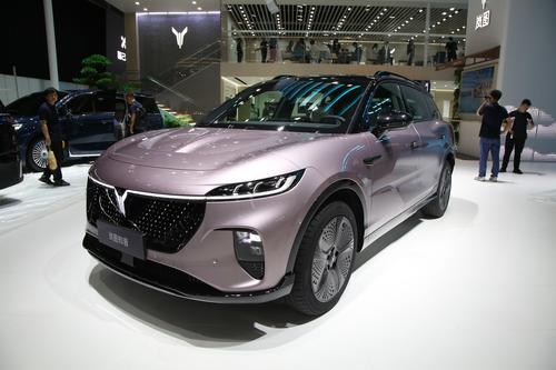 就选入门款！续航625km，17.99万开卖，大五座SUV，岚图知音导购