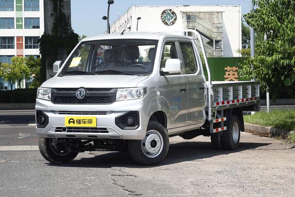 东风小康D72 PLUS 2022款 2.0L LV0 SFG20B座椅材质_座椅配置图