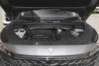 荣威eRX5：油耗1.4L，配AMT变速箱，轴距2765MM，售14.79万起图11