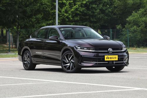 配2.0T+7DCT动力，智能化升级明显，试驾全新大众迈腾B9