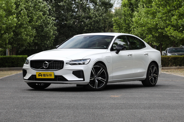 沃尔沃S60 PHEV 2022款 T8  E驱混动 长续航四驱智雅运动版纯电续航里程(km)_基本信息图
