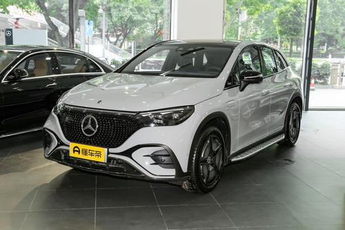 奔驰EQE SUV 500 ，百公里加速5.1秒，续航609KM，售价56.46万
