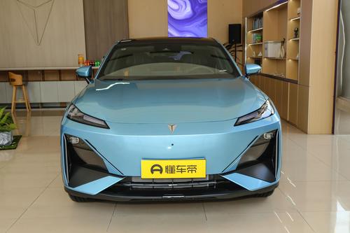 实拍深蓝S07，轴距2米9，两套动力可选，7秒级破百，家用值得选？