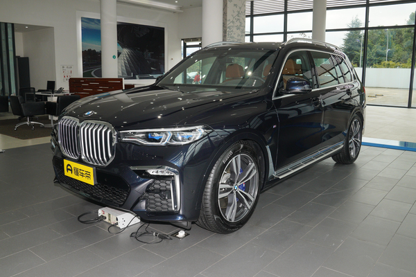 宝马X7 2022款 xDrive40i 尊享型M运动套装发动机_基本信息图