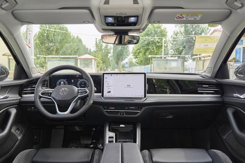 2024款全新迈腾，搭载大疆智驾系统，配2.0T动力，家用表现如何