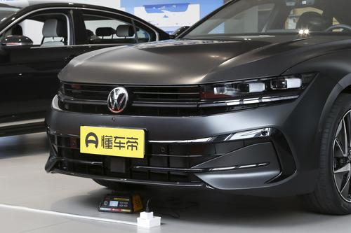 大众经典B级车，降到11.49万起，搭2.0T动力，还配3块大屏+抬显！