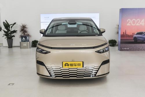 0息0首付，纯电续航702km，30万以上纯电MPV看它如何？