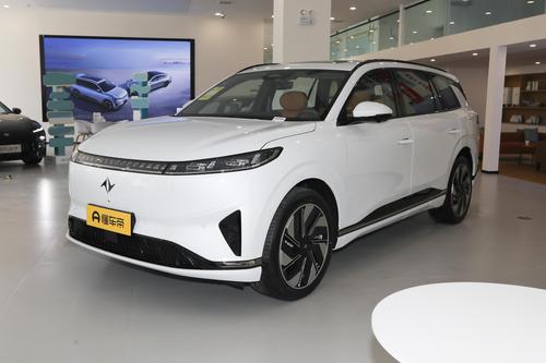 20万预售价的eπ008，综合配置功能全面，大五座更舒服？