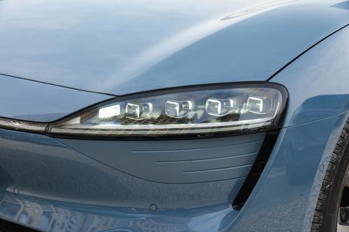 强智慧轿车新标杆？续航705km，5.4s破百，智界新S7深度解析