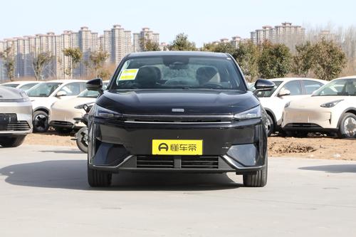 吉利银河 L6 2025 款：1.5L 自吸+1.5T插混，综合续航超2000km