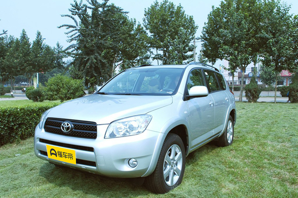 丰田RAV4(进口) 2006款 2.4 豪华型油箱容积(L)_车身图