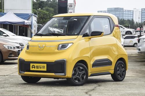 3门2座微型电动车，纯电续航305km，可快充，五菱Nano EV怎么样