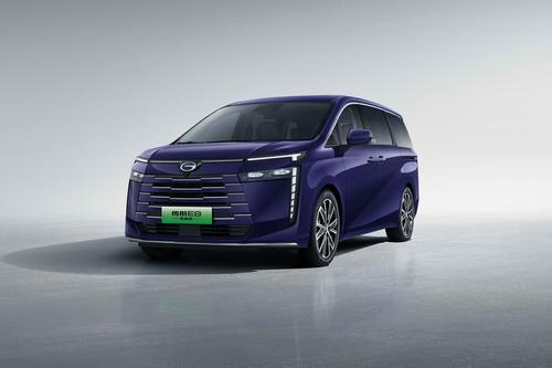 新车 | 售价16.68万元起，2.0升油混系统，广汽传祺E8荣耀系列上市