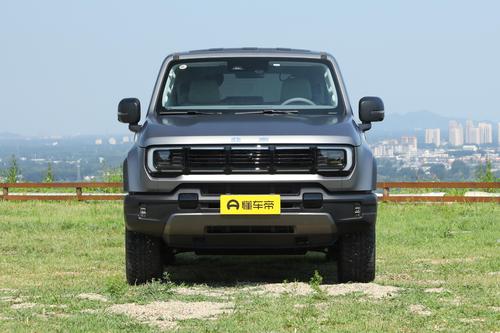 北京BJ40环塔冠军版：最大涉水深度800mm，低速扭矩可放大4倍！